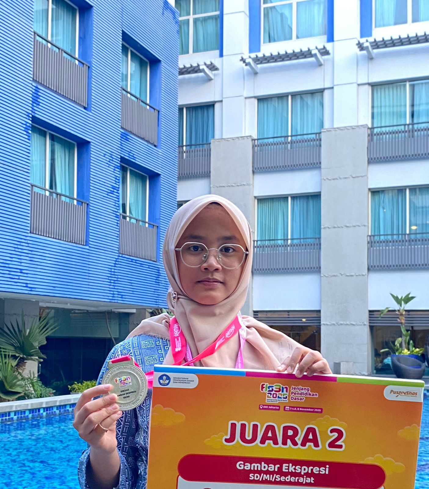 Siswi Al-Azhar Syifa Budi Cibinong Meraih Juara 2 Nasional Lomba Menggambar