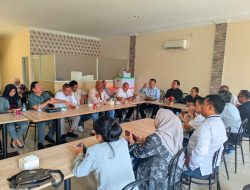 28 Asosiasi Dunia Usaha Hantarkan Sulhajji Jompa Ambil Formulir Calon Ketua KADIN Kabupaten Bogor